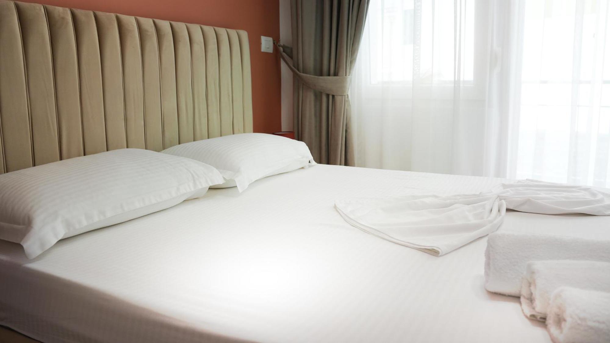 Hotel Luris Голем Экстерьер фото